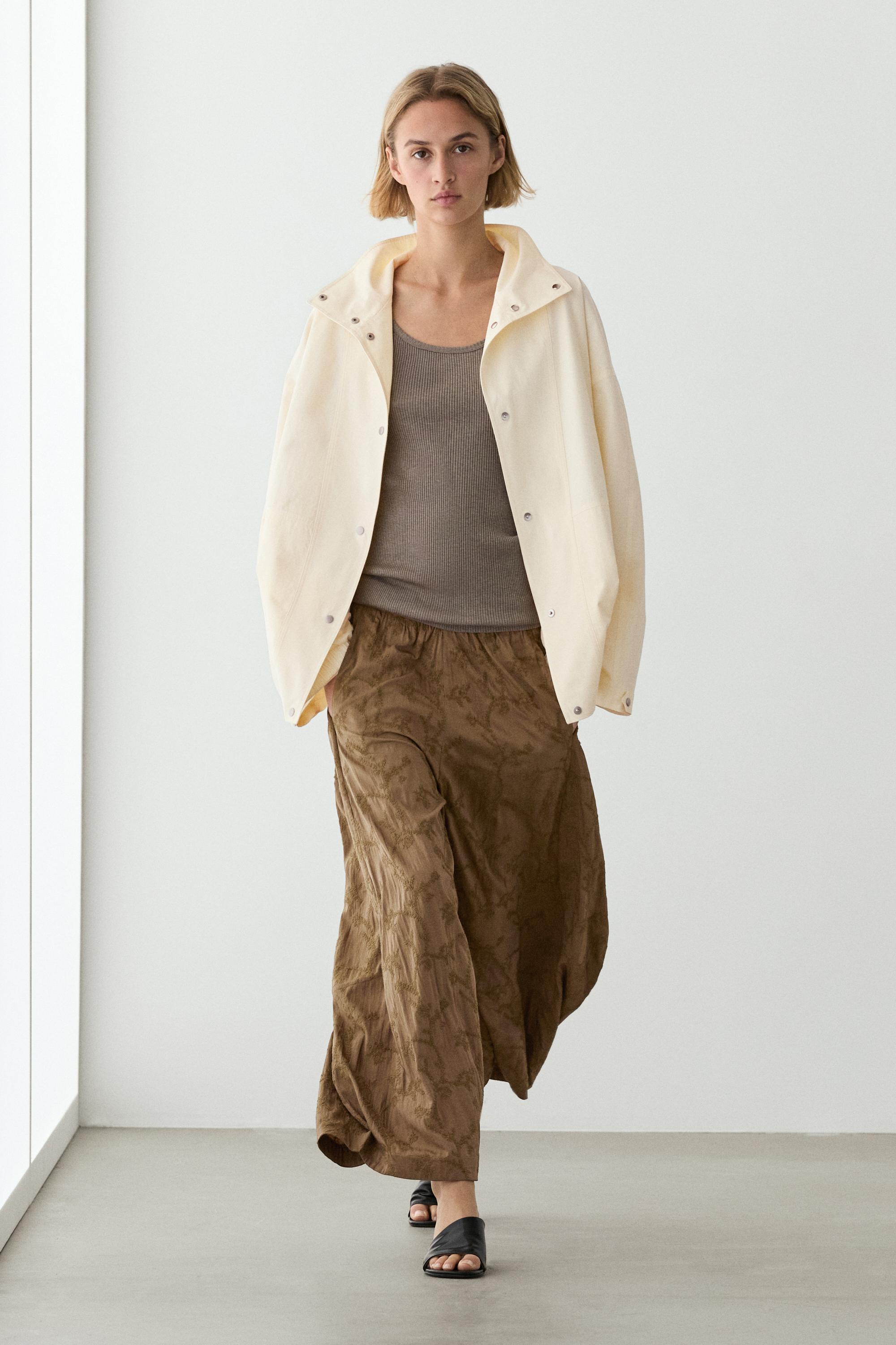 Bomber jacket with snap buttons